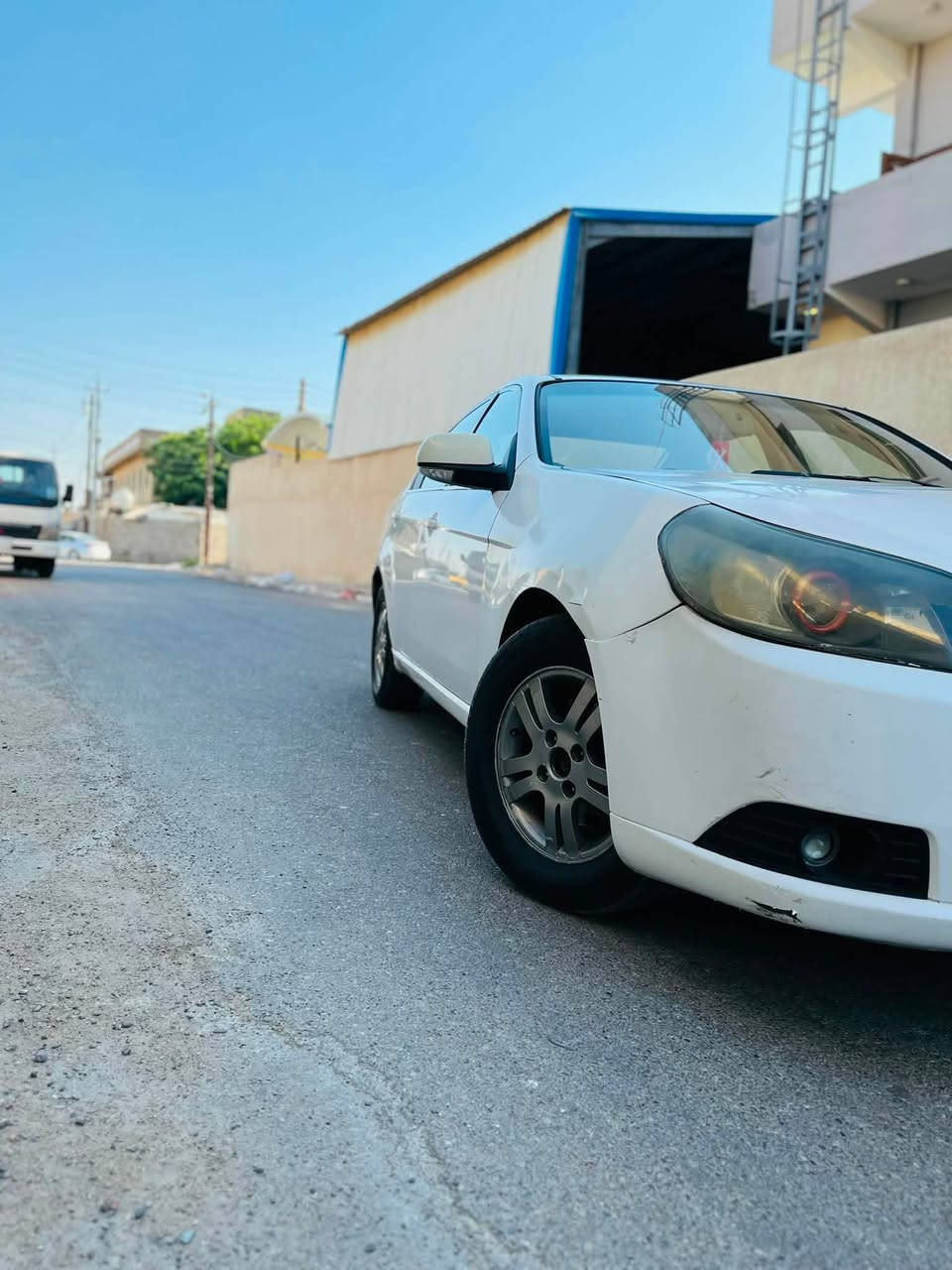 السلام عليكم
شوفر ليت ابيكا 2009 
مكينة 6 سلندر 2500 اقتصادي وبيها منضومه غاز ايطاليه 
السياره غرفتها جديده شركة كهربائيات كلها بلاديه وجديده ولا كلوب دشبول مشتغل 
كير مكينه خير من الله صدر امامي خلفي جديد تخم تاير جديد بلكات نوزلات مجاول ادامه كامله جديده 
السياره جاهزه تشغل وتطلع بيها وين متريد 
نواقص السياره 
راديتر تبريد ولاستيك ولف فقط الباقي كله مسوي شـٰغـل وطلع واقتصاديه كلش السياره بأسمنه شرط التحويل 
سعرها 48 ورقه 
مكانها بغداد الشعب 

‭***********‬
***********
