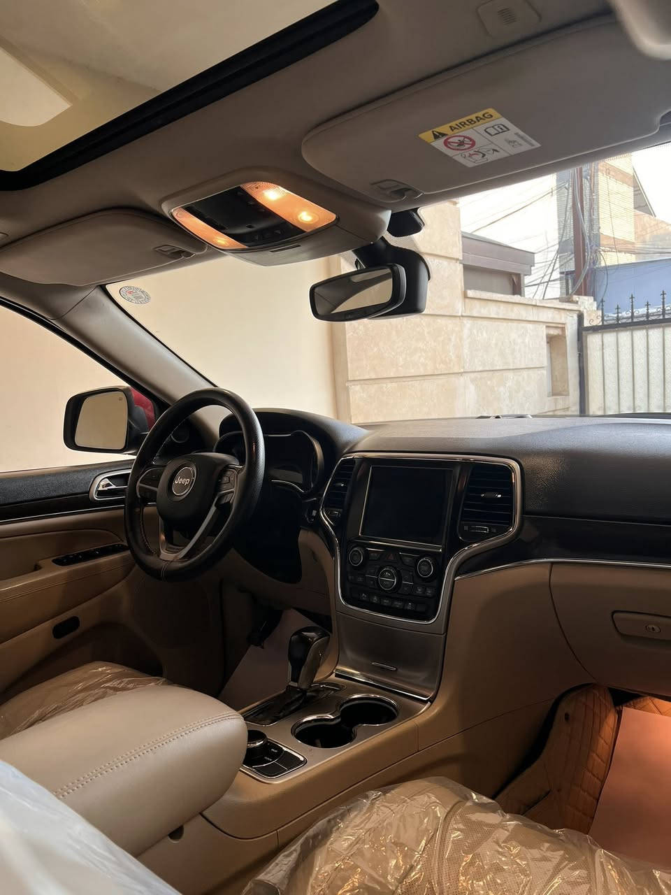 السلام عليكم …🌹🔥
للبيع جيب گراند شيروكي لمتيد فول ١/١ #خليجي وكالة هارلم موديل 2018 خليجي مكفوله بدون صبغ بدون حادث حتى دعاميات مكفوله فقط اكو بارد مكانين بسيطه ماشيه 91 كيلو متر السياره فول ١/١ رقم اربيل ( سنويه باسمي ) هزه وفحص جديده ورقم جديد سياره كير وفور ويل كله بلاد بدون فتح مكينه مفتوحه شرط بدون اي عطل بدون بخار صدر بلاد تايرات جديده تخم كامل سيرفس كامل عليه ……
مواصفات ….
_______________________________________
بصمة
بانوراما 
ماوس  
داخل بيجي 
تدفئه وتبريد بالكشنات الاماميه
تدفئه بالكشنات الخلفية
كشن السايق خزن ميموري
استرين خزن كهرباء
جنطه كهرباء
رادارات جانبية
شاشه كبيره حجم 8.5 أنج
دمام خلفي
مري قلاب ع البك
بجم ليد زينون
لايتات زنون داينمك يصعد وينزل 
داخل صاج فورميكا
حساسات اماميه
حساسات خلفيه
تدفئه استرين
نظام اطفاء المحرك عن الوقوف لفتره طويله
نطام ايكو
كير ٨ نمر
شفتات استيرن
مري عاكسه للضوء
تدفئه بالمري الجانبيه
كشافات زينون 
اشاير بالمري
نظام سبورت
ويل كب شكل ترايل هوك
نظام ترحيب
مري شفط
كامره خلفيه دواره فول HD 
تشغيل عن بعد
اخوان كتبت اغلب تفاصيل وشرحت كل مواصفات سياره جديده وبدون اي مصرف وبدي مكفول فقط بيها بارد واكو نغزات كلش خفيفه ينعدن ع الاصابع مال حالوب غيرها كفاله وين ميعجب تفحص غراضه مال صندوق كامله كلها مملعوب بيهن والسياره عارضه بسعر حلو مال بيع 
مكاني بغداد / حي الجامعة
السعر / ٢٣٨ ورقه مع مجال بسيط كلش  
للاستفسار  / ***********
