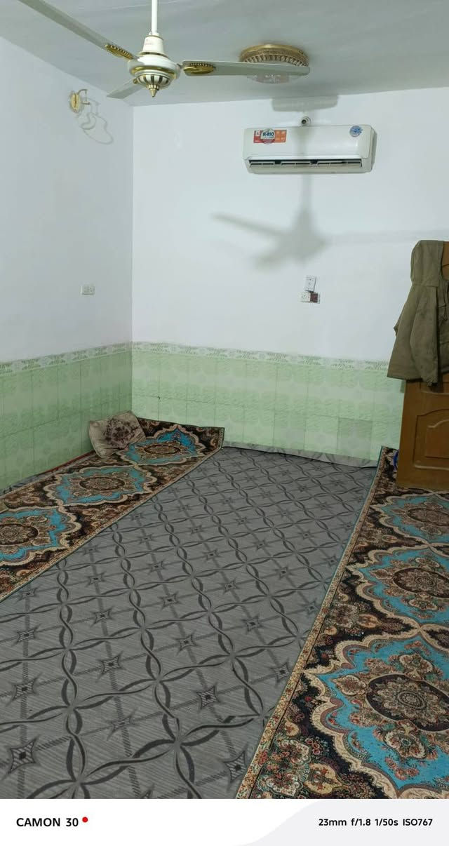 بيت للبيع حي الشهداء اقرب نقطه داله مدرسه الشهيد حميد كاظم علوان مساحه البيت 110 يباع على المبادره عندك استماره ابيعك يتكون من غرفتين نوم وبراني وهول  وساحه كراج سياره بيت بنيان 2014 غرفتين فوق ما مسقوفات السعر 90 بمجال شراي اتصل ***********
مقدمه 15
