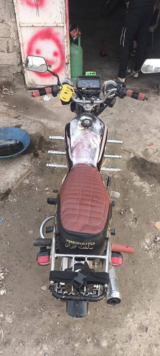 السلام عليكم الببع  دراجه سيفان  20كهربايات كله شغاله  سعر 375وبي مجال  مكاني بيجي البالبوجواري ***********
