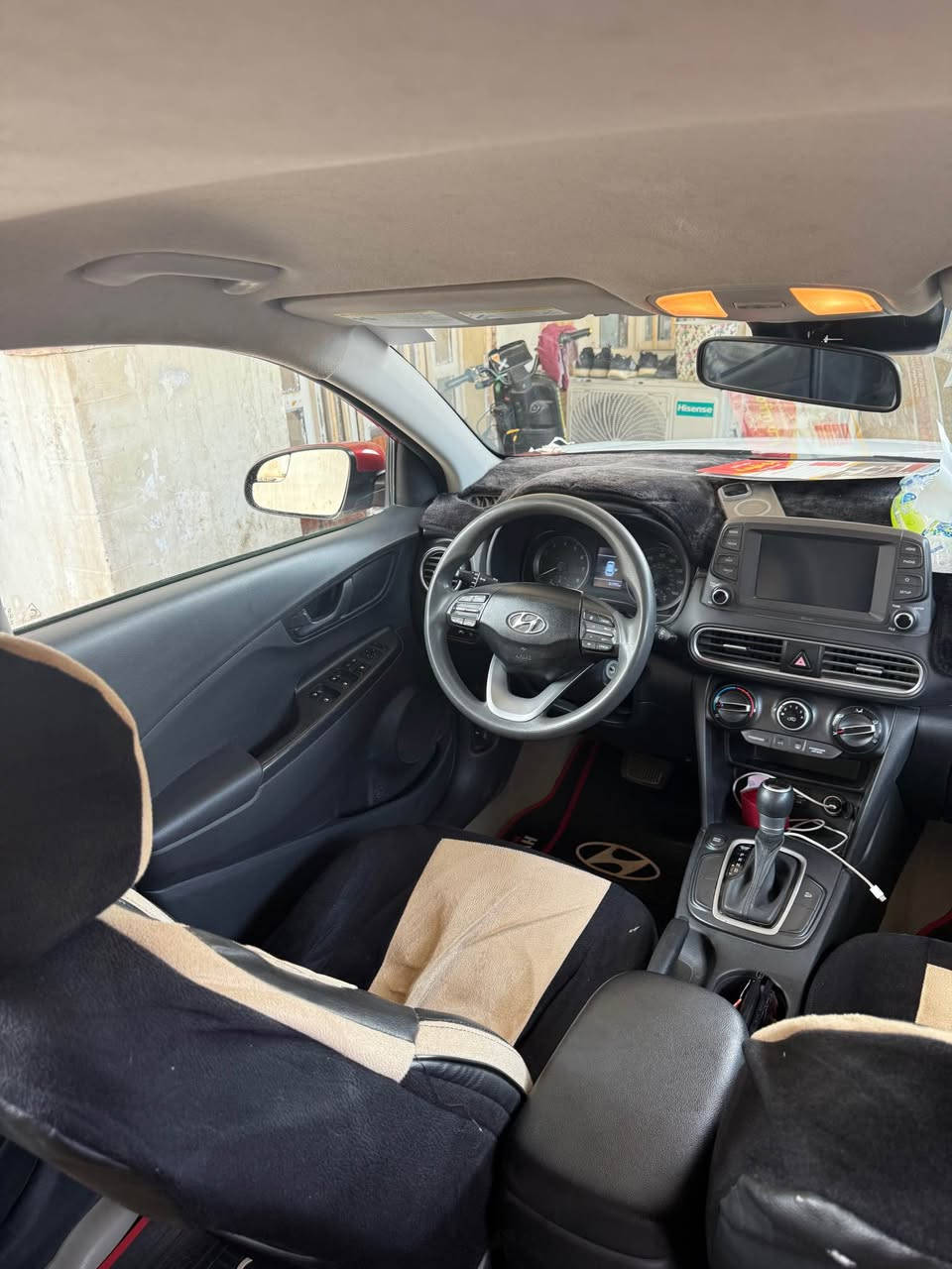 السلام عليكم كونا ٢٠٢١ رقم بصره حره تحويل ثاني يوم للبيع سياره جاهزه للخير ما ناقصه اي شي تقرير فحص مالته موجود ويه صور سياره ما تصرف عليه الف جاهزه من كلشي ليبل واحد وضربته مال امريكا كلش خفيفه موجود بصور بنيد راجع نفسه سعره ١٣٧وبيه مجال 
رقم الهاتف *********** البصرة, العراق
