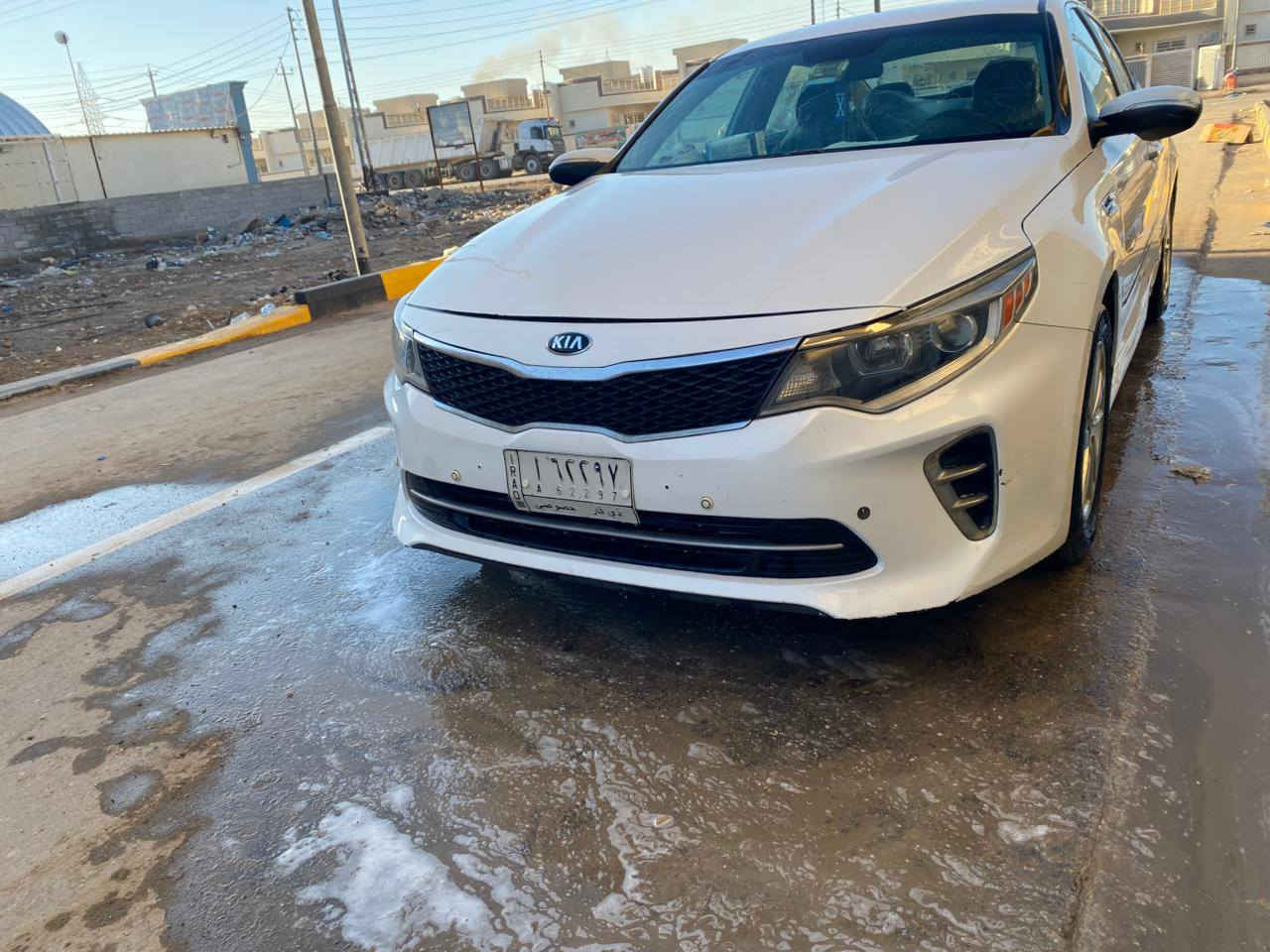 السلام عليكم 
Kia optima 2018 
 وارد امريكي ماشيه 85 
ضررها جاملغ وبنيد 
السياره جديده وجاهزه 
مكينه وكير كفاله  برغي ما مفتوح 
حداديه جديده 
تخم تاير جديد 
السياره نص فول 
للاستفسار اكثر *********** مكاني الناصريه شارع بغداد ناصرية, ذي قار
