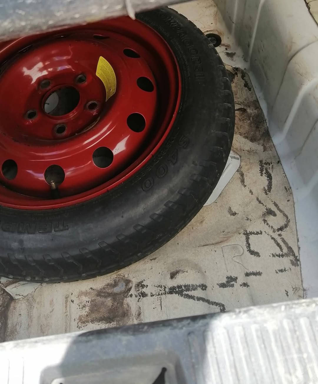 سلام عليكم
سلام عليكم 
ملكه جديده كلشي اكو بسوق لا تقارن المهجوره بهيج سياره  تبريد كير مكينه حداديه تخم تاير كله جديد وفول نضافه دخول جديد
سعرها ٣٦ 
ارقام سليمانيه 
تواصل واتساب ***********
مكاني نجف
