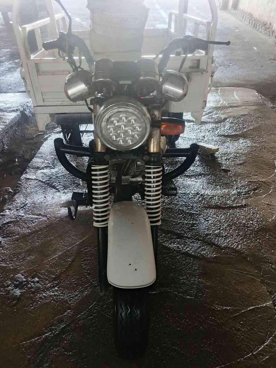 سلام عليكم ستوته دايون للبيع مكينه 25 مديل 2014 تواير جدد توني شادهن ودبلات جدد ***********
