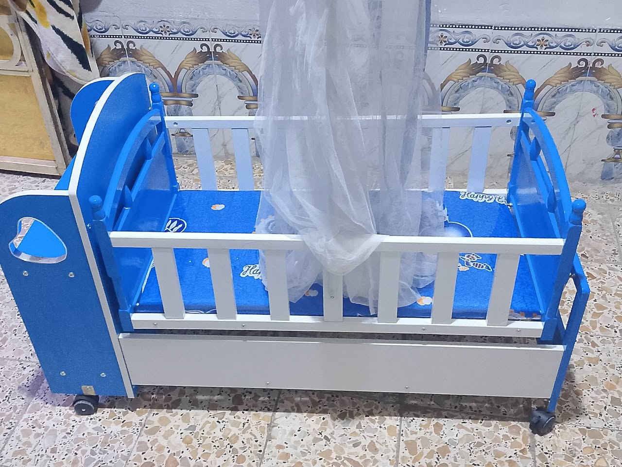 السلام عليكم كاروك للبيع نضافة 100% بيه كنتور وجراره مكانه ذي قار ***********
