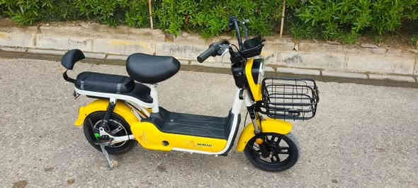 دراجة شحن  بطاريات نظيفة شرط الشغل بلوتوث نضافة 90% السعر 190 الف مكلف بالنشر للاتصال على رقم 📱 ***********
