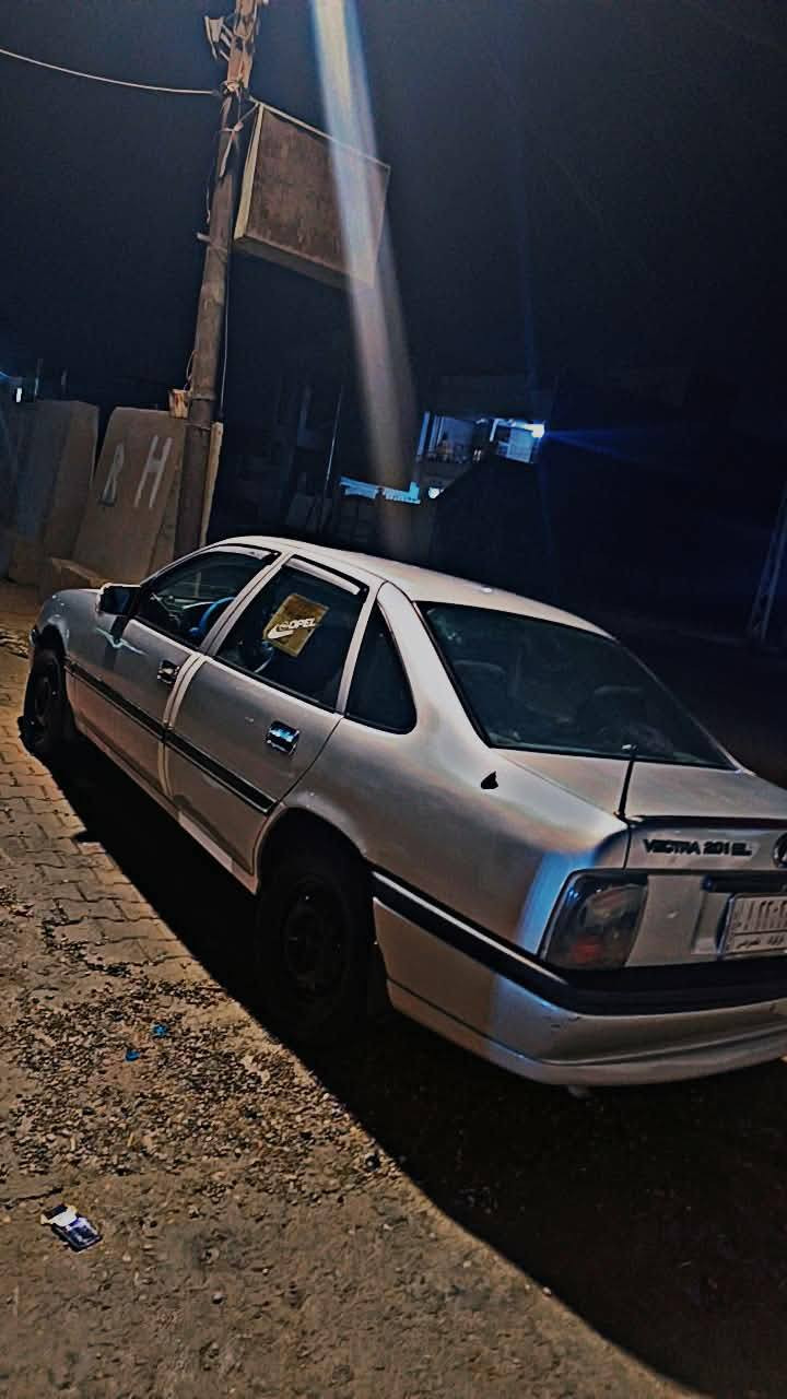 سلام عليكم اقرا منشور زين لا  اتخابرني اتكلي تفاصيلها
اوبل فكترا لبيع موديل 1991 محدثه 1995 تايرات جديد صدر جديد سياره كفاله عامه كهربايات كلها شغالات رقم كركوك سنويه ساقطه من 2019 تغير لون لونها الابلادي اصفر ذهبي اتريد وكاله او تحويل لايتات نزون عالي وناصي تعال شوفه ابعينك سعرها 37 بيها مجال دفتر بانزين بيها ***********  مكاني كركوك
