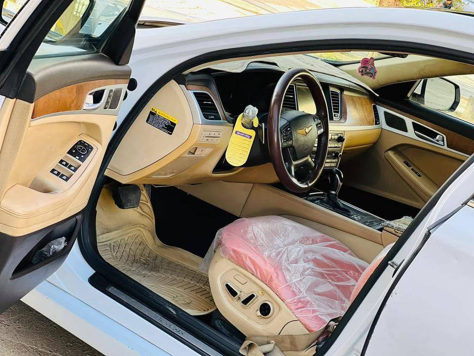 للبيع جينيسس ( 2015 ) 1/1
فول موصفات !!

وارد أمريكي صبغ بنيد وجاملغ 
وباب بدون دواخل والباقي كفالة عامة.

مواصفات فول
بانوراما
بصمة تشغيل
بصمة أبواب
كشنات جلد تدفئة وتبريد بالكشن
شفتات
ثلاث وضعيات قيادة
حساسات أمامية وخلفية
شاشة كبيرة
سياقة ذاتية
داخل بيجي
كشنات كهربائي
بردة خلفية
ستيرن كهربائي
مرايا شفط
رادار جانبي

مكينة وكير مكفولات
حدادية جديدة
تخم تاير جديد
تبريد شغال ثلج
رقم بغداد نكليزي
سنوية للـ 29 مشروع وطني
سيارة جديدة وجاهزة وما بيها أي نقص.

🟥 الـسـعـر لايك واكتب تعليق (1)

مكاني: كربلاء
للتواصل: ***********
