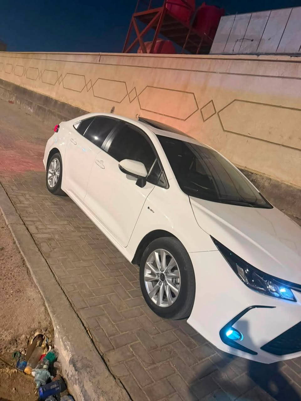 كورلا هايبرد الشكل الخليجي شد صيني 2025 زيرو زيرو بحالة الوكالة ماشية 12 الف كفالة عامة حرة رقم بصرة باسمي تحويل ثاني يوم مشروع وطني فول مواصفات كشن جلد اسود وفتحة سقف. 

للاستفسار:***********
مكان السيارة البصرة
