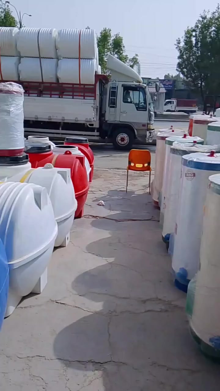 هواي اكو ناس تقيم الحاجه من 
غلات سعره وهذا الشي غلاط
خزانا ضمان حقيقي وقياس حقيقي 
....
👇
رجع #توفر العرض على #خزان ألف #لتر 3 طبقات  
معه وصل #ضمان #بسعر 65 ألف 
متوفر توصيل جميع مناطق بغداد 
***********
