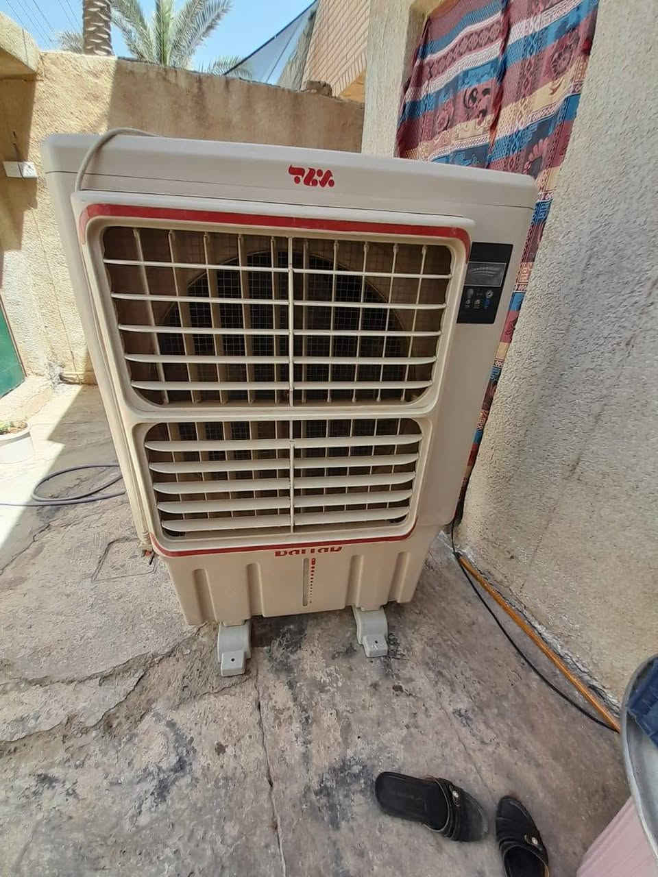السلام عليكم كنفيره للبيع نضافه ب ٩٠ بل ١٠٠نضيفه مثل مموضحه بل صوره هواها ثلج ولجروخ مالتها موجودة بس اشدوها لتريدها تدخل خاص لو علقي واني ادخلج


**إذا كنت صاحب هذا الإعلان وتريد حذفه لأي سبب، رجاءا أرسل رسالة إلى الدعم الفني**