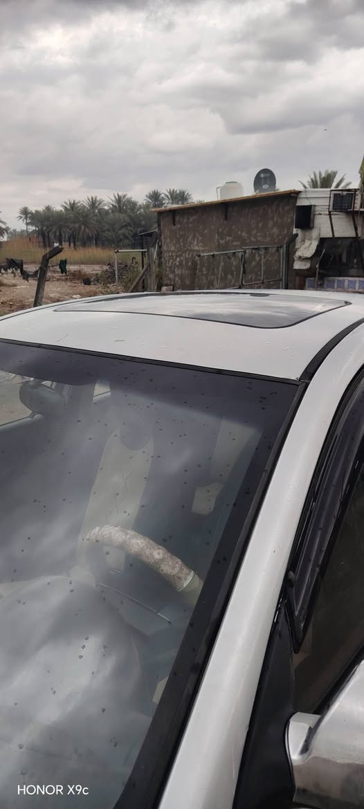 السلام عليكم افانتي للبيع موديل ٨ رقم بغداد السياره بيها ثلاث قطع صبغ بدون دواخل مكينه كير حداديه مكفولة السيارة فول مواصفات فتحه ويل كب 16 دسك امامي وخلفي حساسات شغاله مري شفط السعر 90 مكان السيارة بابل رقم الهاتف *********** او ***********
