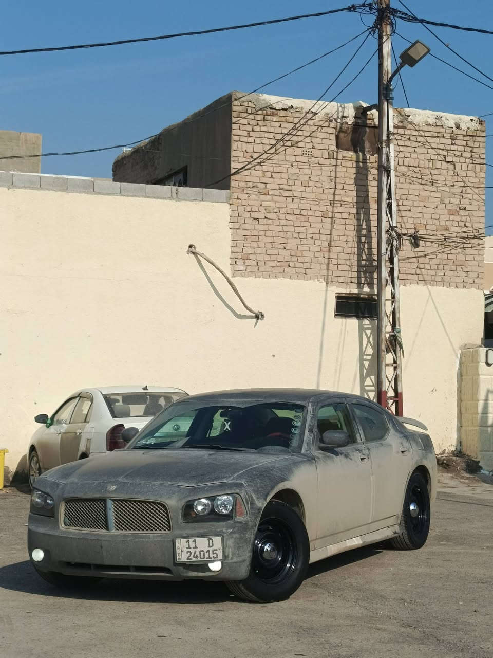 السلام عليكم جارجر ٢٠٠٩ SXTرقم بغداد كير محرك حدادية خير من الله لاتنقيص لاتبخير  ABS اصل تخم تاير تخم ويل 
ترايك لوين متريد السعر ١٠٥ وبيها مجال وترهم مراوس حسب القناعه *********** مكان ديالى علما السيارة ممشتغلة خط ماشية 230الف حقيقي
