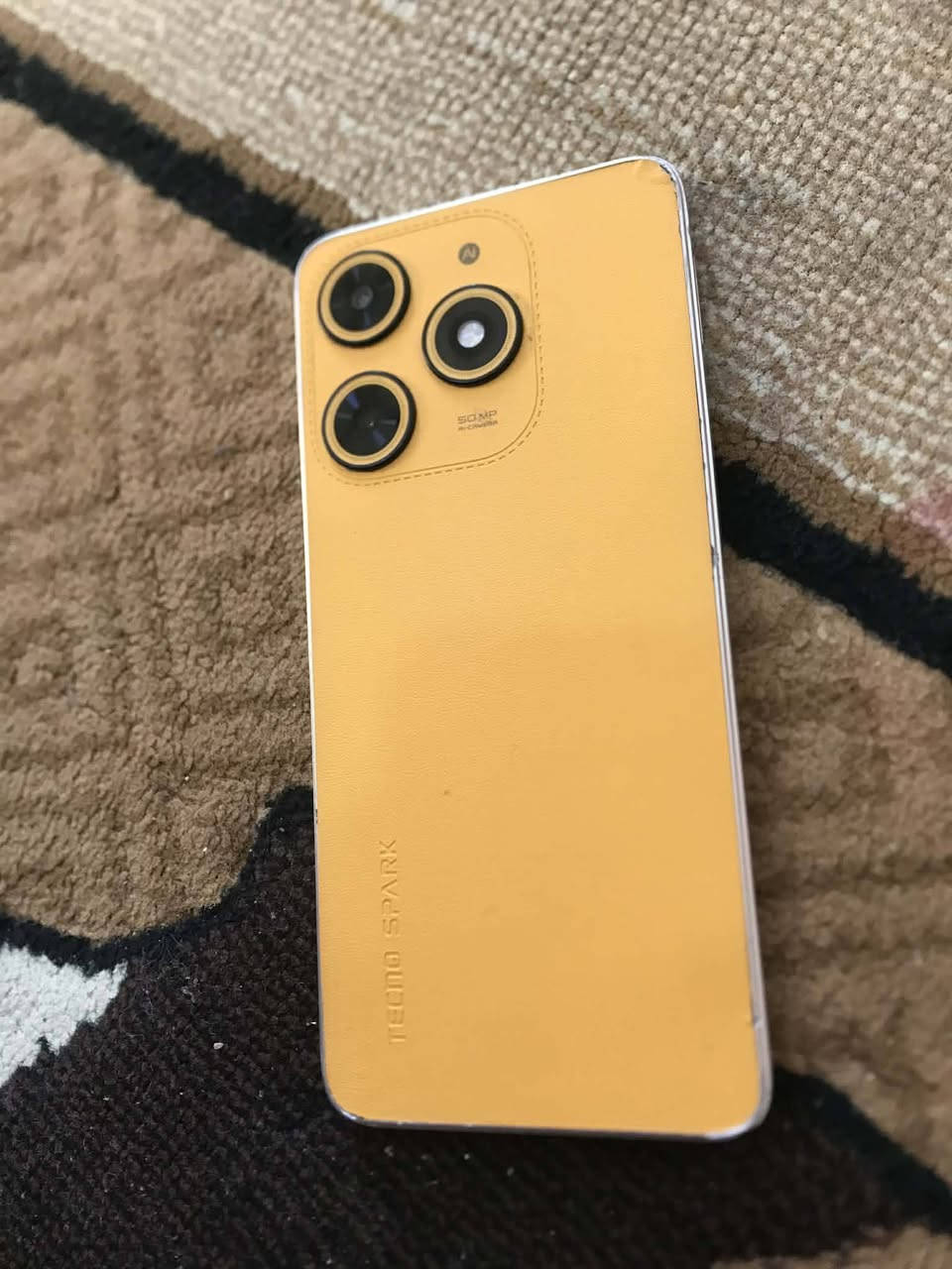 السلام عليكم للبيع تكنو سبارك كو )ذكره 64رام6شحن تايبسي فقط كامرات وكفه الباقي شغال كامل السعر50الف بي مجال حك الجيه مكاني الأيمن تل الرمان 
***********
