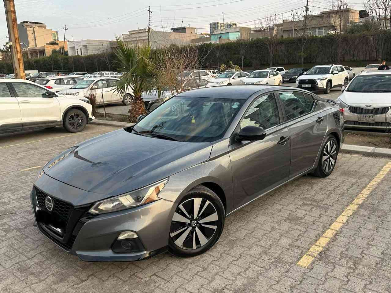 1پارچەی سبوخە دوپارچەی کلیری امریکا پیشی کەپسە بی ایرباگە بەردی گزوز رادار هەموو شتی بەشەرت زانیاری زیاتر*********** أربيل, العراق
