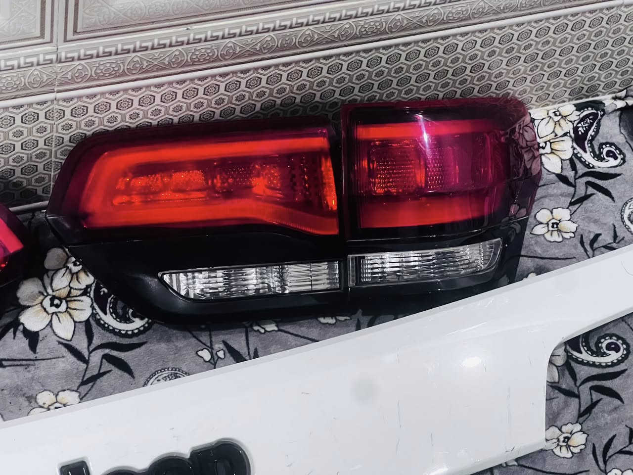 بگ لايت + مصطره  مال جيب اصلي مال كصه نضافه 95%السعر 450الف ***********
