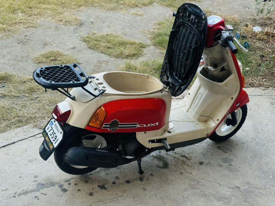 السلام عليكم 
ماكس بوليس للبيع بوضع الرمبه 
لون احمر داخل كريمي بلاد
وياه كفر تفاحي هم 
 الدراجة بوضع الرمبة كله ختم واحد 
كهربائيات جاهزة مكينة كفاله من كلشي 
الدراجة كل نقص مابيه 
الدراجة نكرة بكل وقت
كفاله من كلشي  
مكاني كربلاء طويريج
السعر 1100 وبيه مجال 
*********** 
الي متعجبة يصلي على محمد و ال محمد
ويعبر المنشور ♥️
