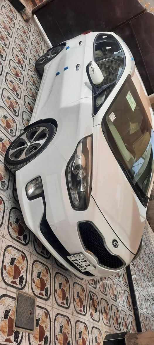 سلام عليكم
كيه كارنز سبعه راكب موديل 14 خليجي كفاله عامه ضربه وصبغ بيها مكان كرت وبارد جدا بسيط 

مكينه وكير لا تنقيص ولا تبخير و مكينه 2000دوش جاهزه سياره تدفه تبريد قطعتين حداديه طخم تاير حساسات خلفيه اماميه تحكم ستيرن

مري شفط معه انارة 

شفتات رياضي 

شاشه كامرة 

 7راكب 

رقم أربيل وكاله او تحويل 

السعر 145وبيها مجال 

مكان سيارة بابل 

***********
