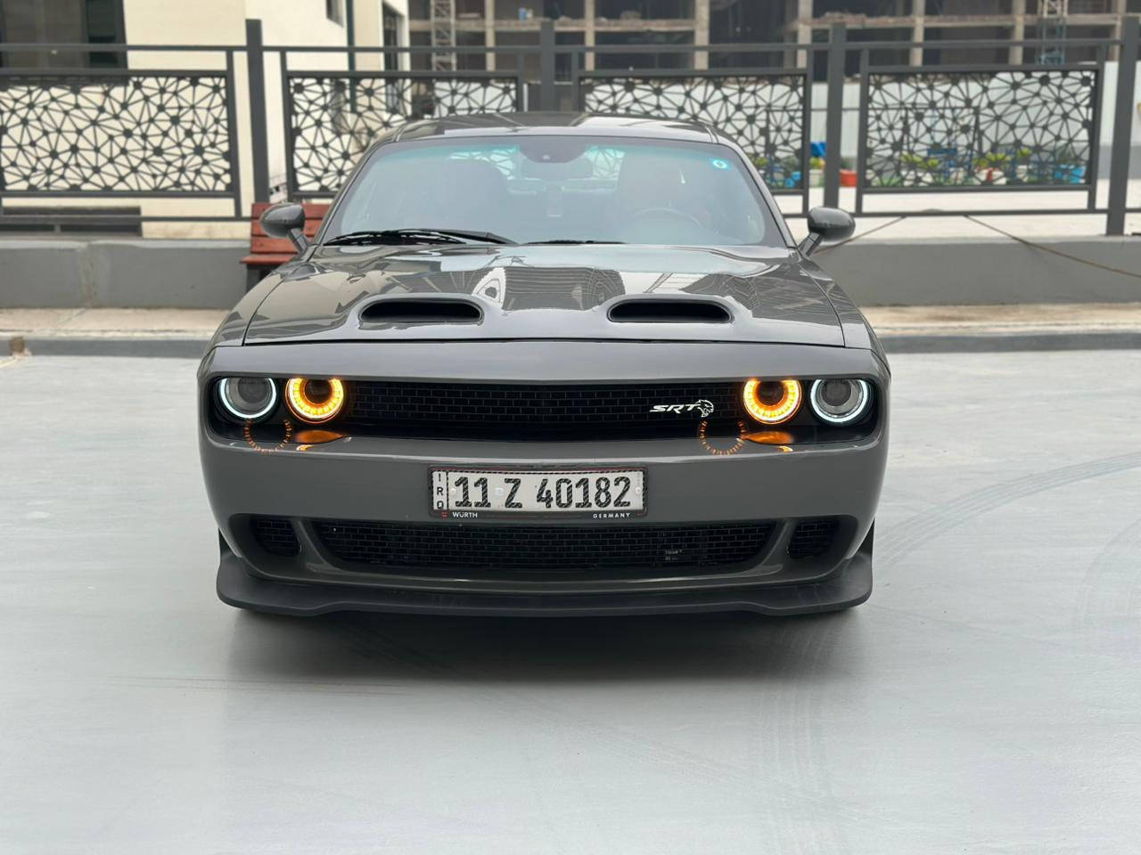 2023 SXT يالله السلام عليكم 
دوج جالنجر   ☎️ ***********
محرك 3600 V6 
سيارة  ونظيفة وخير من الله
رقم بغداد الجديد بسمي 👍
لوونةمميز اسمنتي 
ماشيه 21 الف حقيقي
كشنات جلد احمر حضن 
بصمه تشغيل عن بعد
ويل 20 اصلي وتخم تاير 
صدر جيد
شاشة  ابلاد
كامرا 
تبريد قطعتين
ضرر واضح ب صوره ضرر بنيد وجاملغ  بنيد محدث جيتي 
منظومه عدسات زنون اصلي 
وتحديث شفتات وكت كامل
سعر 185$ بيها مجال بسيط
مكان سيارة بغداد/ زيونه
الشراي اخلي ع راسي المو شراي لا يتعبني وبالخدمه.
