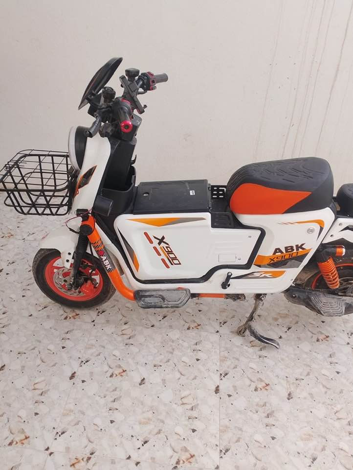 دراجه شحن لبيع الستفسار تصل على رقم الخاص اسم الدراجه اكس ٩٠٠ ***********
