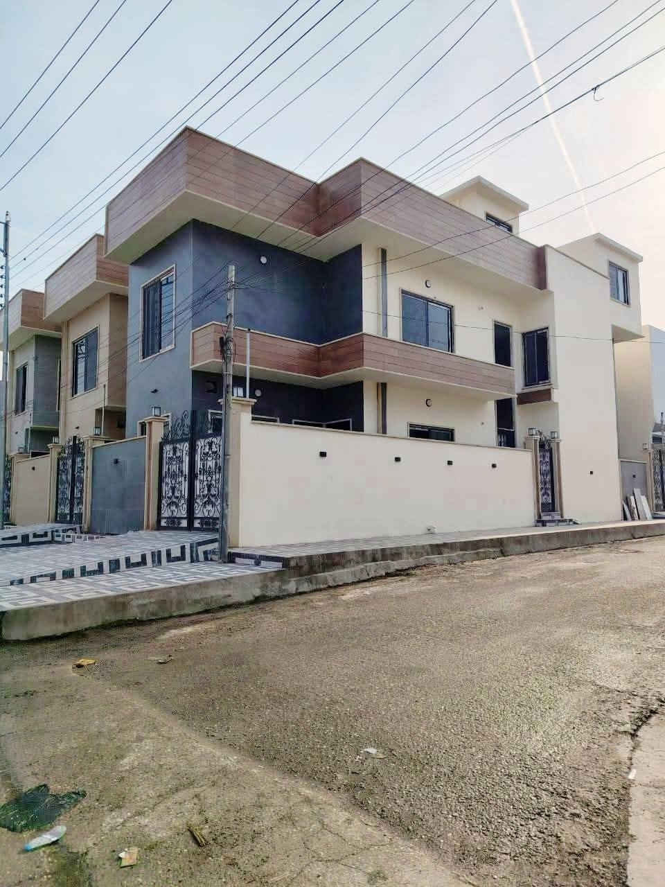 🏦  عروض مكتب بيت الأركان للعقار  🏦

الدار للبيع في حي النور مساحة ١٢٠ م ركن 

الواجهة ٧.٥ م عمق ١٦ م عرض الشارع ٢٠ م 

تفاصيل طابقين أربع غرف نوم هول استقبال 

مطبخ ومشتملات بيتونة كراج وسطح كاشي 

الموقع حي النور فرع دانية ماركت شارع ٢٠م
🏦                                                 🏦
السعر على التليكرام https://t.me/alarkan_1
للاستفسار مراجعة مكتب بيت الأركان للعقار 

نستقبل عروض العقارات الإتصال على الأرقام 

*********** / *********** / *********** 🏦
