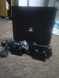 بلي فور نسخه لبرو نضيف ويا جوستكات ثنين سعر 250 قفل  07866547568 وتساب...