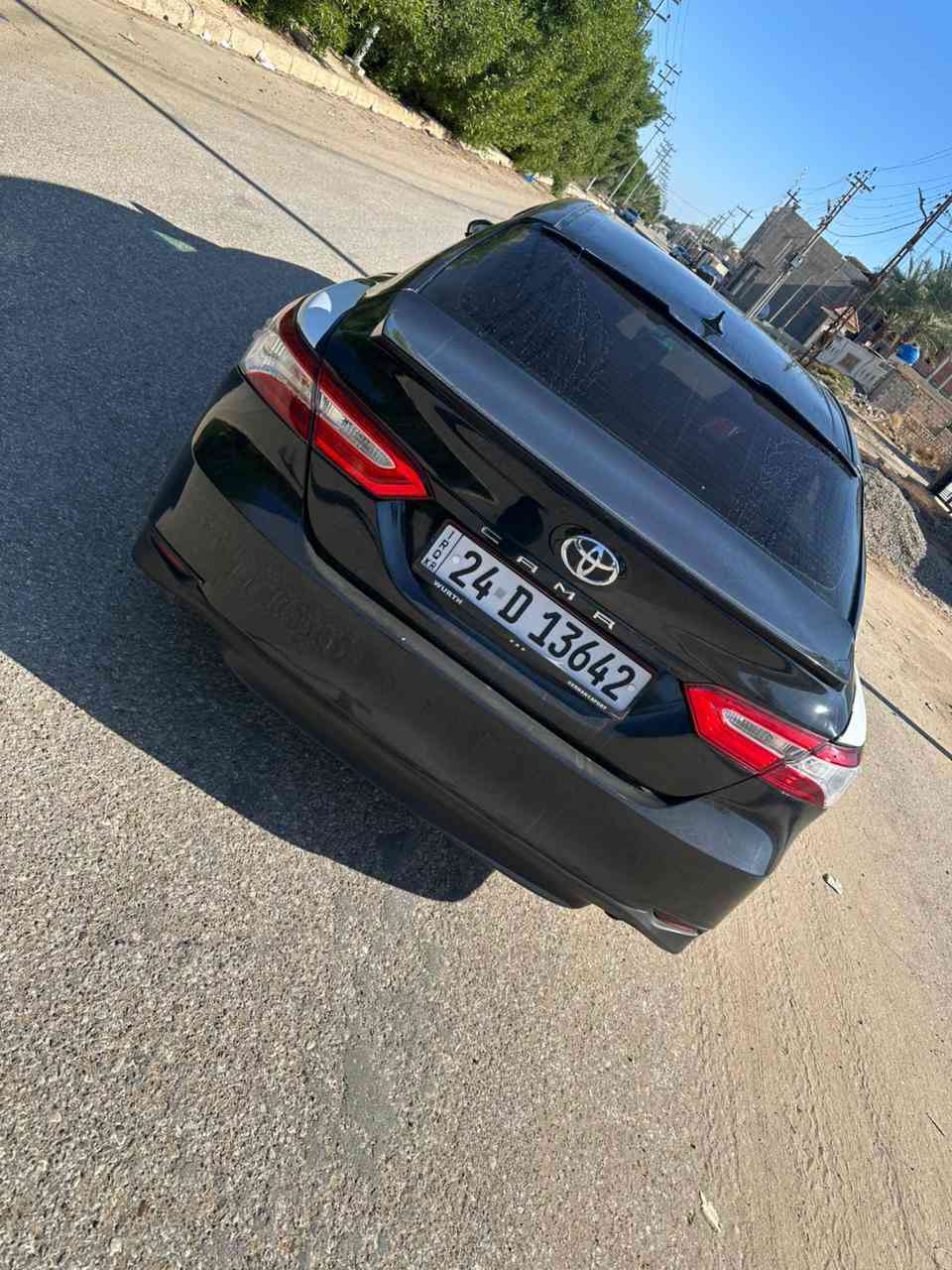 السلام عليكم 
كامري للبيع موديل 2018 رقم دهوك شرط التحويل السياره مصبوغه عام عام السياره جاهزه كير محرك بشرط السعر 132 الرقم ***********
