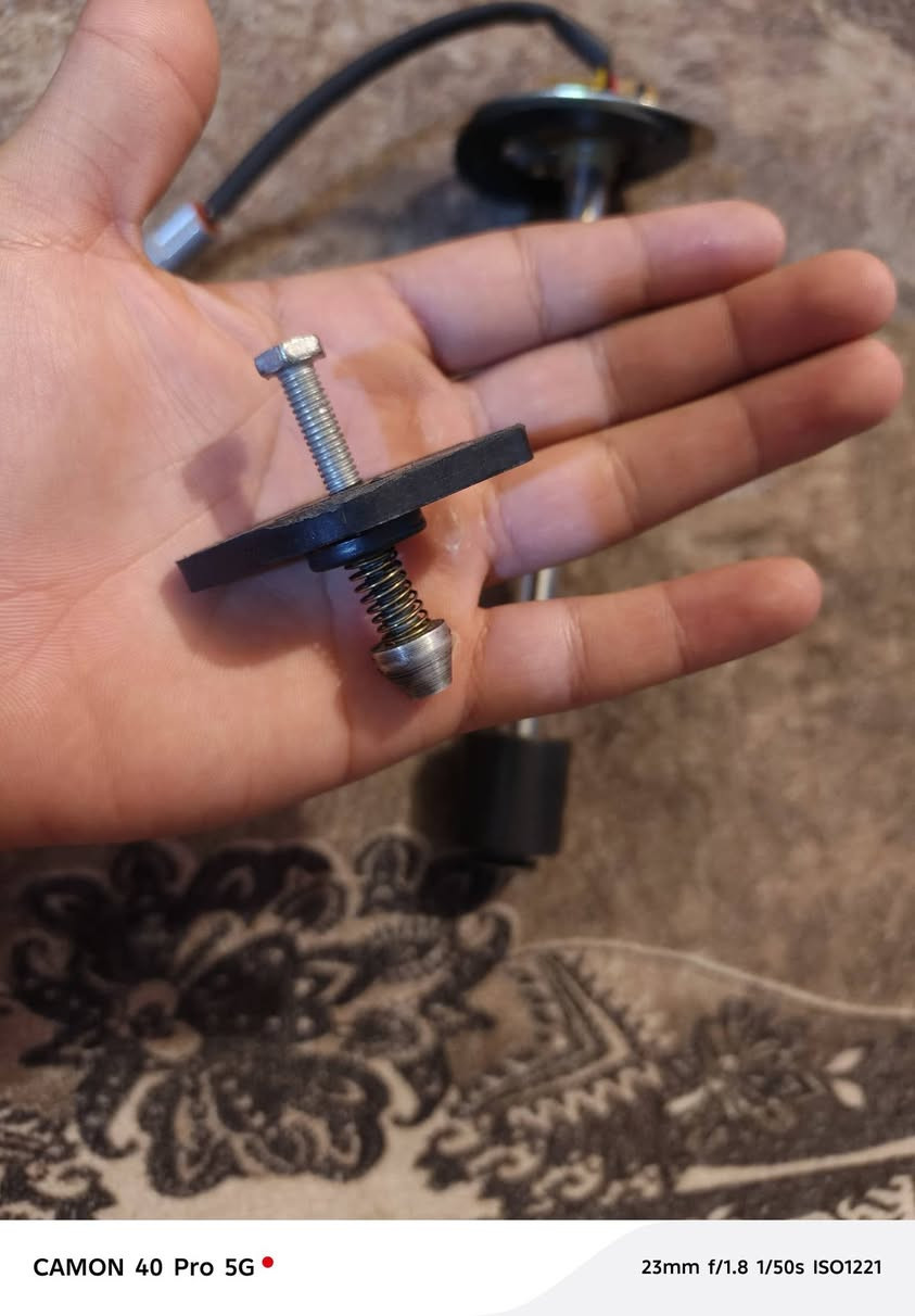 سلام عليكم
غراض فوتون للبيع كلهن جدد ما مستخدمون 
طوفه مال بنزين اصليه وجديد
قاعده مال تبريد جديده  ايسي ميكانيكي جديد 
كلهن ٦٥ الف مكاني بغداد المحمودية 
***********
