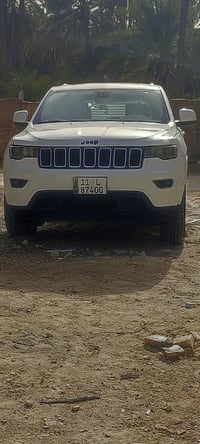 جيب كراند شيروكي" ابيض ثلجي" حاجب ابيض" فئة بلاك توب" 2018  وارد" فول"...