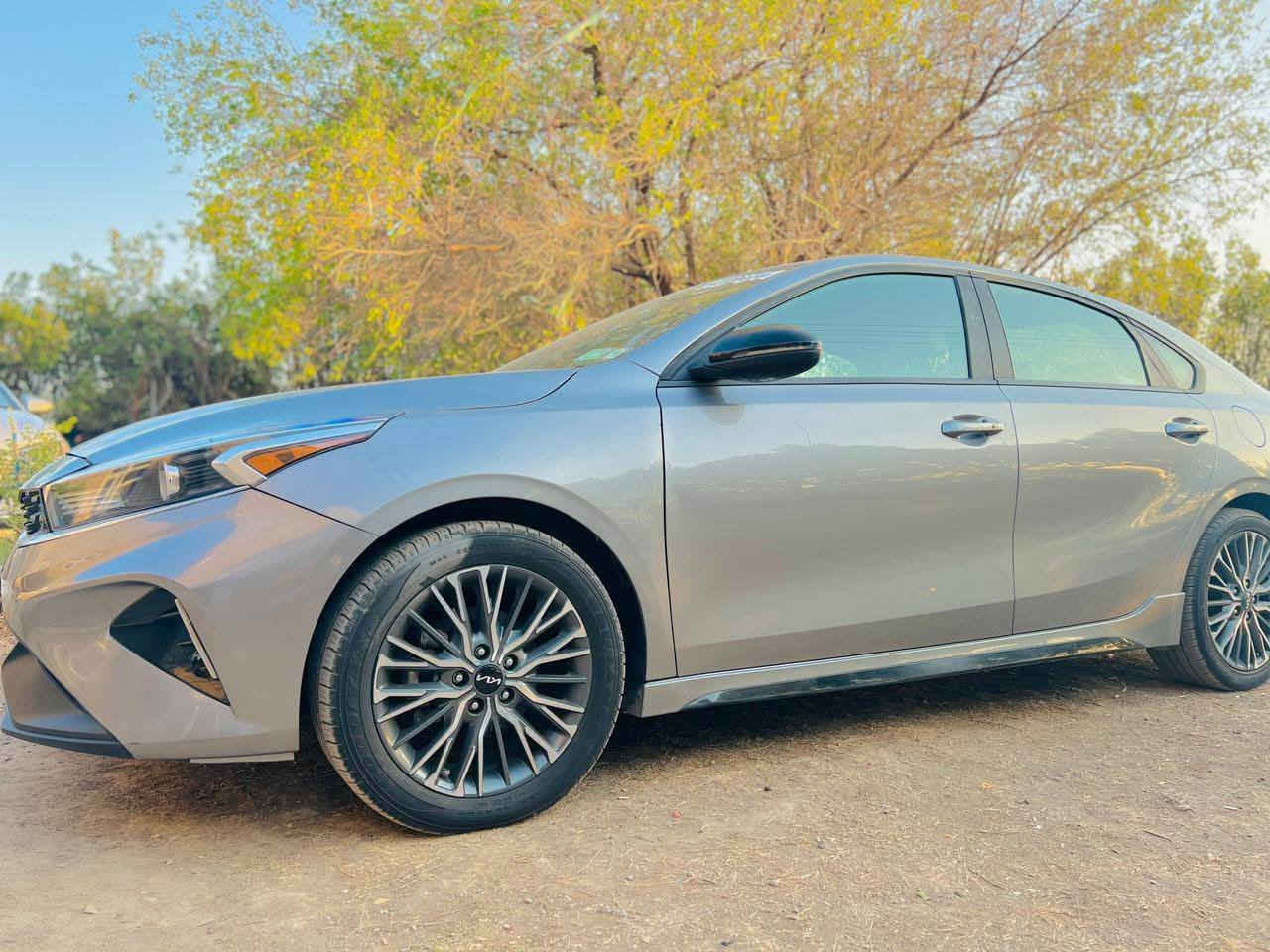 السلام عليكم
للبيع كيا فورتي 2023
جيتي لاين 
مرقم ذي قار بسمي 
ماشيه ٢٨ الف 
بصمة 
توقف ذاتي
تحديد مسار
تثبيت سرعة
لايت لد
تشغيل عن بعد 
شاشة كبيرة(كار بلاي)
شاحن لاسلكي 
كشنات جلد (تدفئة تبريد)
كاميرا دوارة 
محرك ٢٠٠٠ دوش 
اشاير بالمري 
كامرة خلفية 
ثلاث انظمة قيادة 
 رادارات 
فول للاخير عدا الفتحة
مكان السيارة ذي قار
السعر: ١٧٣

للاستفسار:***********
