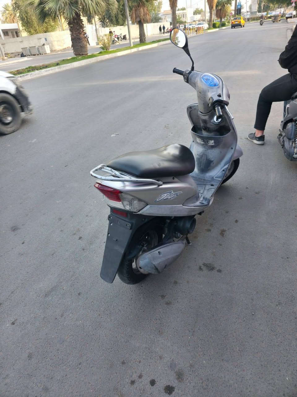 سلام عليكم البيع دراجه ماكس منغولي دراجه نكره سلف بكل وقت كله ختم واحد وكلشي بلادي بيه يابانية كهربائيات كله شغاله سعر ٧٠٠ الف وبيه مجال بسيط مكاني كاظميه او ساحه عدن للاسفسار على رقم ***********
