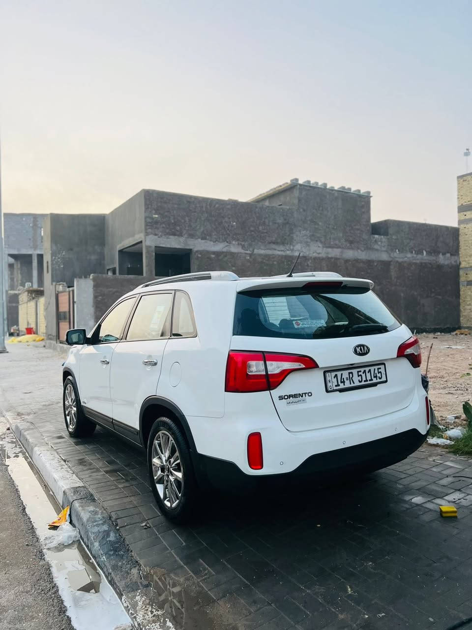 سلام عليكم سورنتو 2015 بأسمي 
سنويه جديده رقم دولي جاهزه من كلشي 
تحويل ثاني يوم حداديه جديده تخم تايرات 
جدد سياره نضيفه كفاله عامه مبدل ييه  كازكيت فقط سعر (185) وبيه مجال قليل 
رقم للتواصل (***********) مكاني بصره
