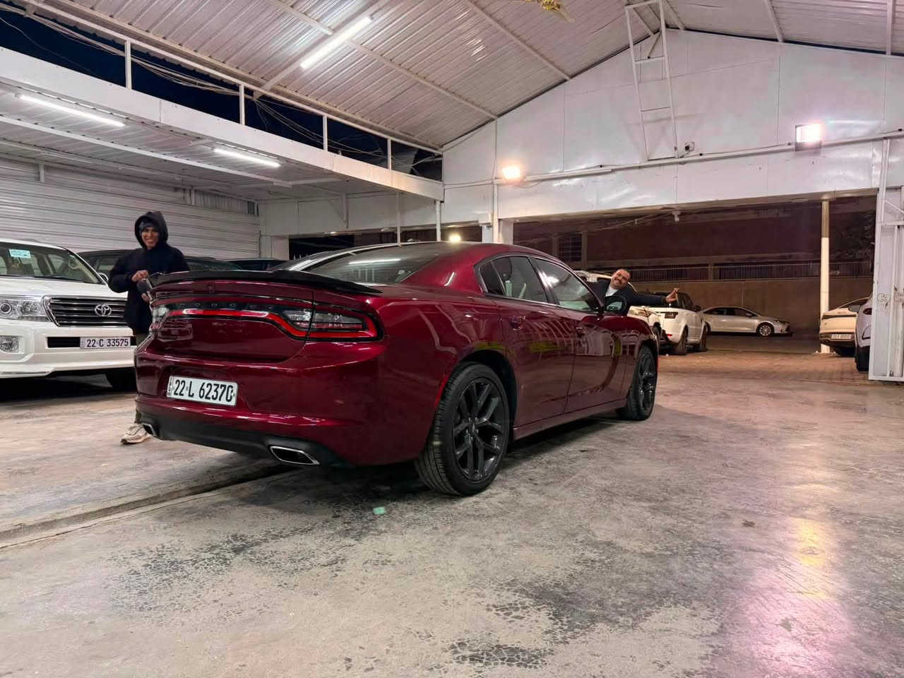 🚗 للبيع دودج تشارجر SXT موديل 2021 🚗
السلام عليكم ورحمة الله وبركاته
🔹 الموديل: 2021�🔹 الفئة: SXT�🔹 الوارد: أمريكي 🇺🇸�🔹 رقم السيارة: أربيل�🔹 الممشى: 32 ألف ميل فقط
📌 الحادث: تخريب داخل السيارة فقط، واقتصر على كرسي السائق.
✅ السيارة مكفولة كفالة عامة:
 ● 🚫 تبديل
 ● 🎨 صبغ
 ● بارد
 ● إيرباك
🔧 الملاحظة الوحيدة: تكحيل بالجاملغ الخلفي.
💰 السعر المطلوب: 22,800 دولار (سعر نهائي).
📍 مكان السيارة: بغداد / الأعظمية
📞 للاستفسار والاتصال: ***********
