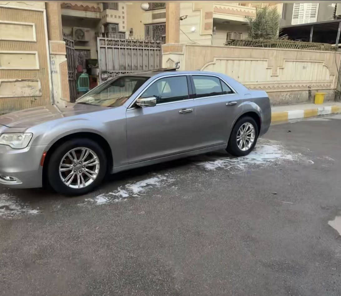 يالله اوبامه مودل ١٧ مرمز ٢١ جازه برغي مابيه نقص ماشيه ٨٥ ألف كيلو مكفوله من الضربه رقم بصره تحويل ثاني يوم رقم انكليزي مكاني شطره للستفسار ***********مراوس حسب القناعه فقط أمريكي
