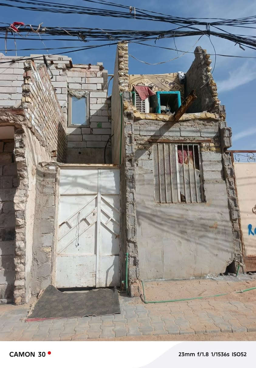 سلام عليكم بيت للبيع لمساحه 85م بل نجف حولي شارع 30 ابو السوك السعر 25 وبيه مجال بيت بلديه كامله المعامله واصله لتقدير واذا اكوو مراوس بطريق يا علي
البيت ببه
غرفه مساحه 7.3
غرفه فوك 4.4
صاله 5.4
مطبخ 4.2
ممر 4.2
وصحيات
***********
