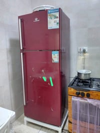 تلاجه للبيع السعر ٢٠٠ الف