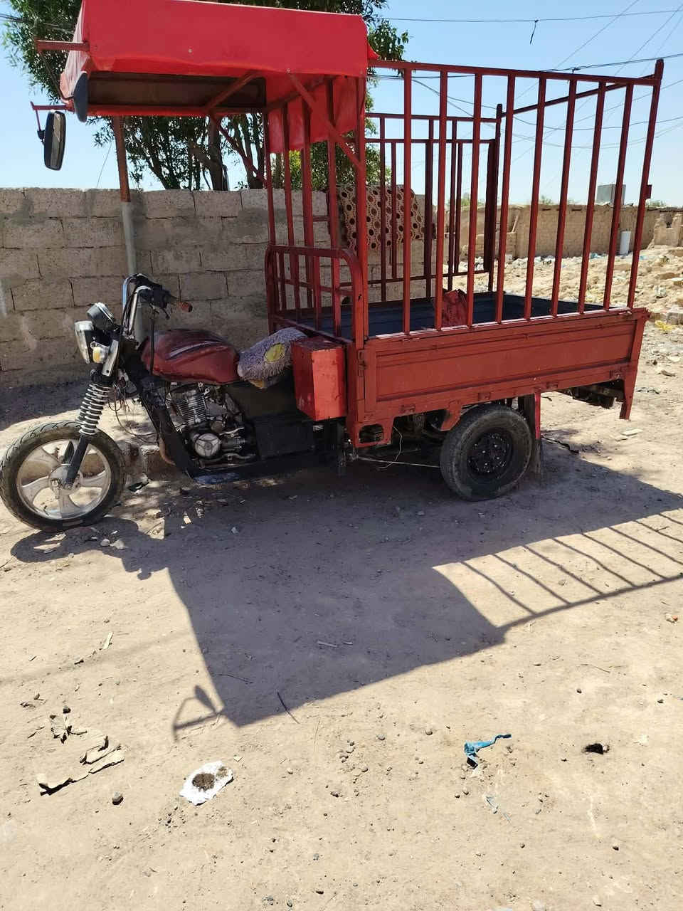 ستوته للبيع محرك وكير وكسل وكهربائيات كلها شغاله أوراقها كامله المكان تكريت قرية البوعبيد السعر 700 وبيها مجال ***********

