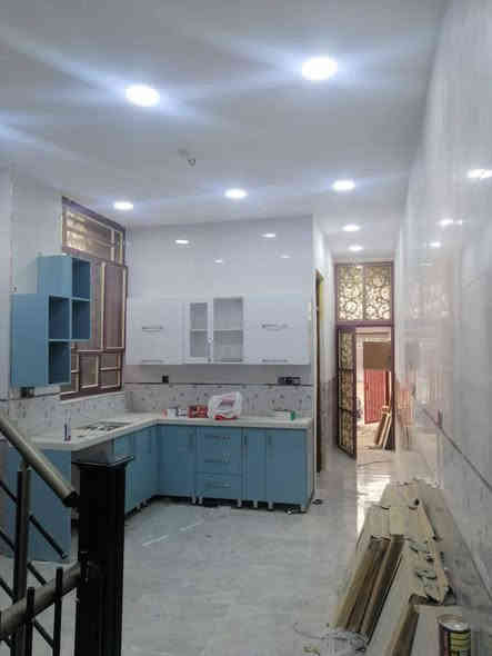 بيت للبيع مساحه 87.5 متر
الواجهة 5 النزال 17.5
طابقين 3 غرف نوم 
كويريش حي ربيع
مدخلين بناء جديد كامل 
***********
***********
