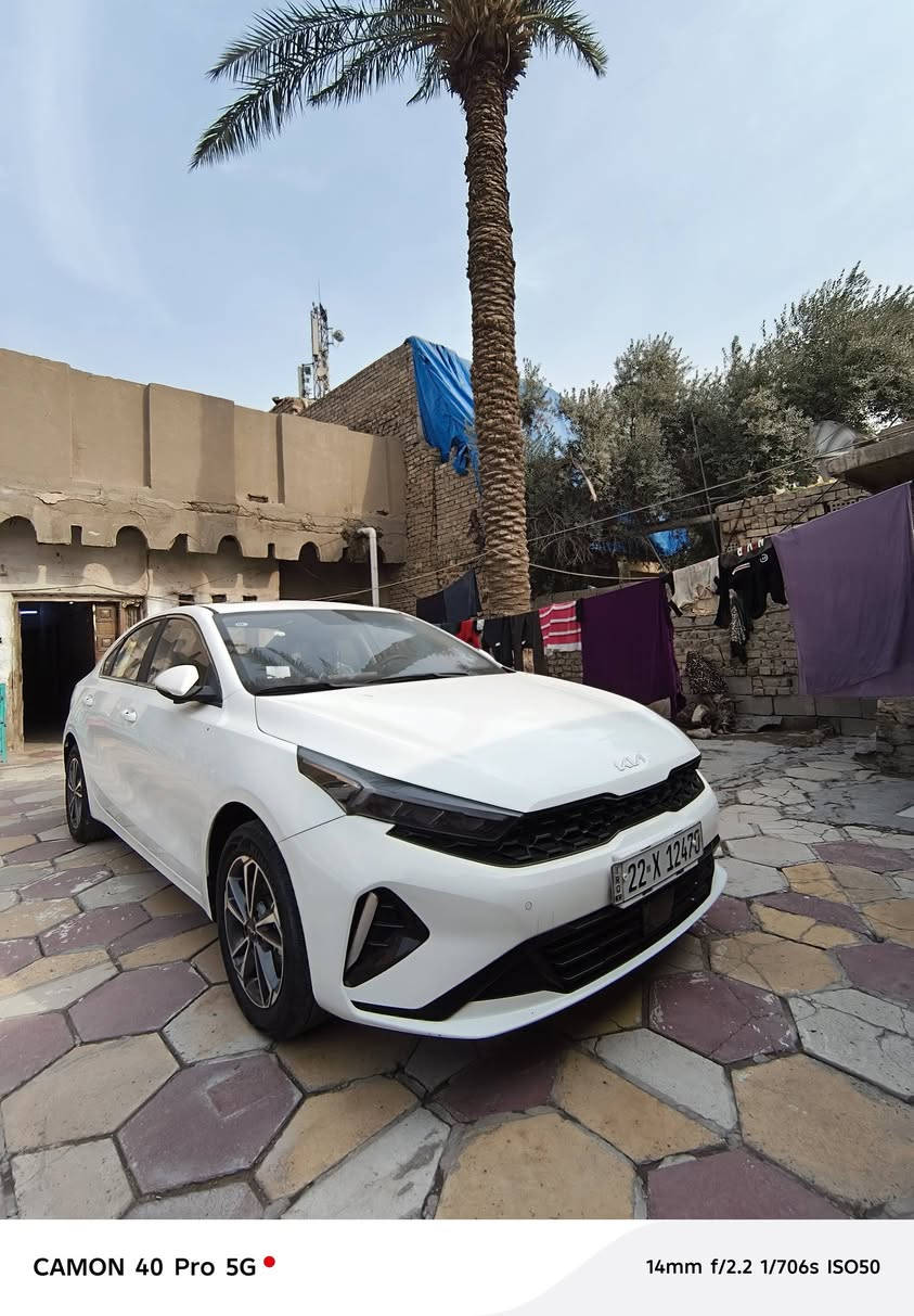 السلام عليكم سيارة K3  مديل 2024  ماشية 5 تالاف سيارة جديد كفالة عامه سعر 147 وبيه مجال عنوان بغداد مدينة الصدر رقم الهاتف ***********
