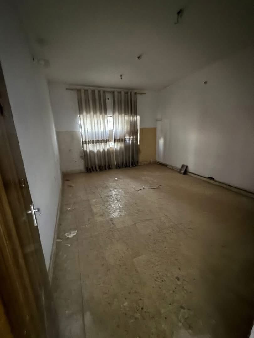 #للايجار في السيديه
🌐بيت مساحه 300  متر طابق واحد 
💠غرفتين نوم 
💠صاله
💠مطبخ 
💠وخدمات عدد ٢
💵 بدل الايجار 800 الف

📍موقع مميز بشارع النخل

⚜️للاستفسار ولتواصل ↘️↘️
***********
***********
