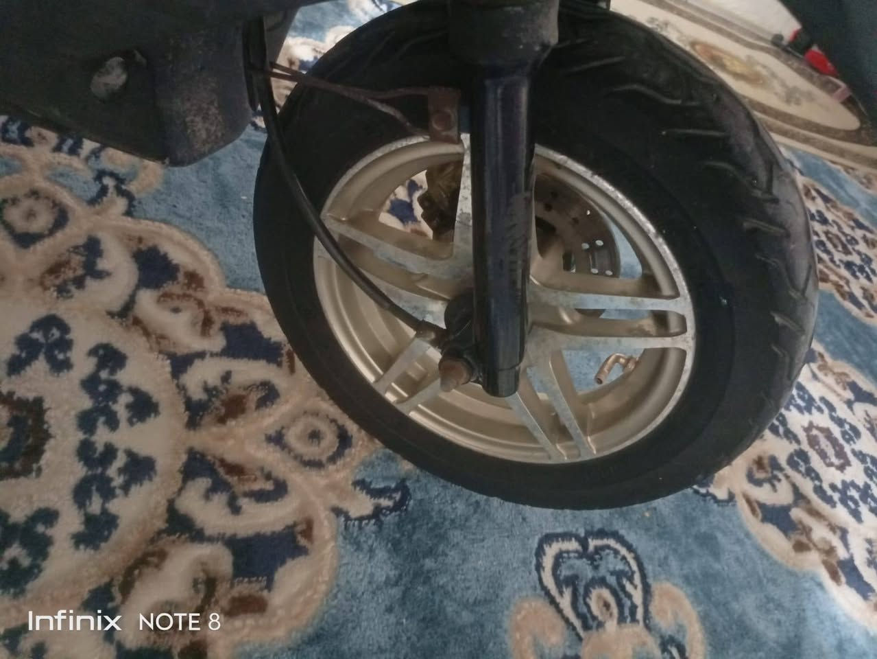 دراجة ماكس ١٢٠ جديده بلاديه مامفتوحه نقص بس باتري وعله لفحص السعر ٦٢٥ وبيه مجال حك لجيه العنوان بغداد لحريه ***********
