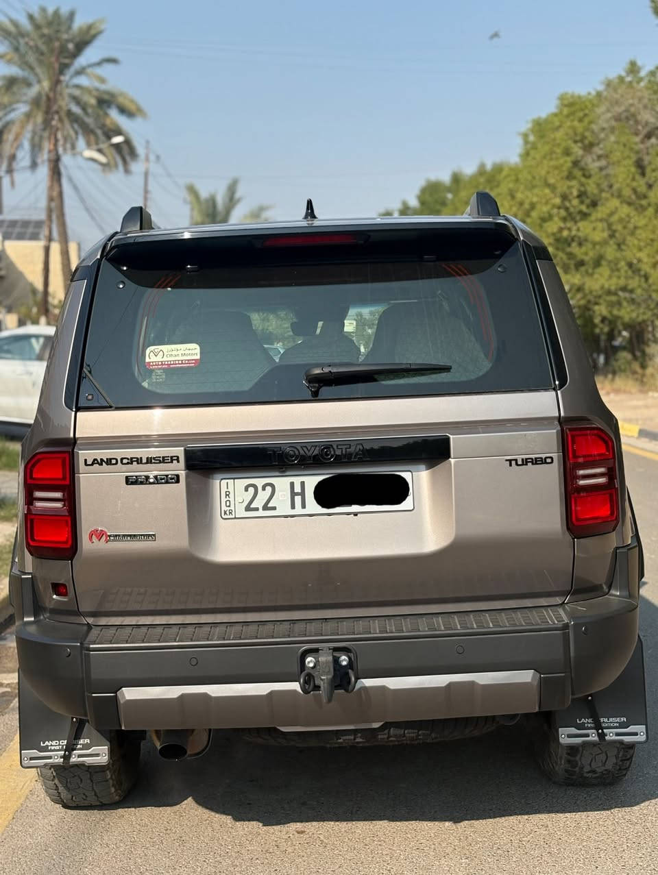 السلام عليكم 
للبيع تويوتا برادو 2024 خليجي 
المواصفات 
بصمة ابواب 
بصمة تشغيل
فتحة سقف (سلايد)
تيربو 
كرسي كهرباء 
كشنات جلد
كشنات تدفئة 
كشنات تبريد
جنطة كهرباء 
مري شفط 
 7راكب 
 3قطع تبريد
لايت لد 
كامرة خلفية دوارة
شاشة 
شاشة عطلات
فول تحكم ستيرن
وباقي المواصفات
ماشية 33 الف حقيقي 
السيارة على وضع الشركة بعدهي مكفولة كفالة عامة من كلشي صبغ بارد رصعات شخوط كفالة عامة 
رقم اربيل تريد وكالة تحويل مباشر ثاني يوم 
السعر/48.000$ وبيها مجال 
العنوان/بغداد/العامرية
هـ/***********
