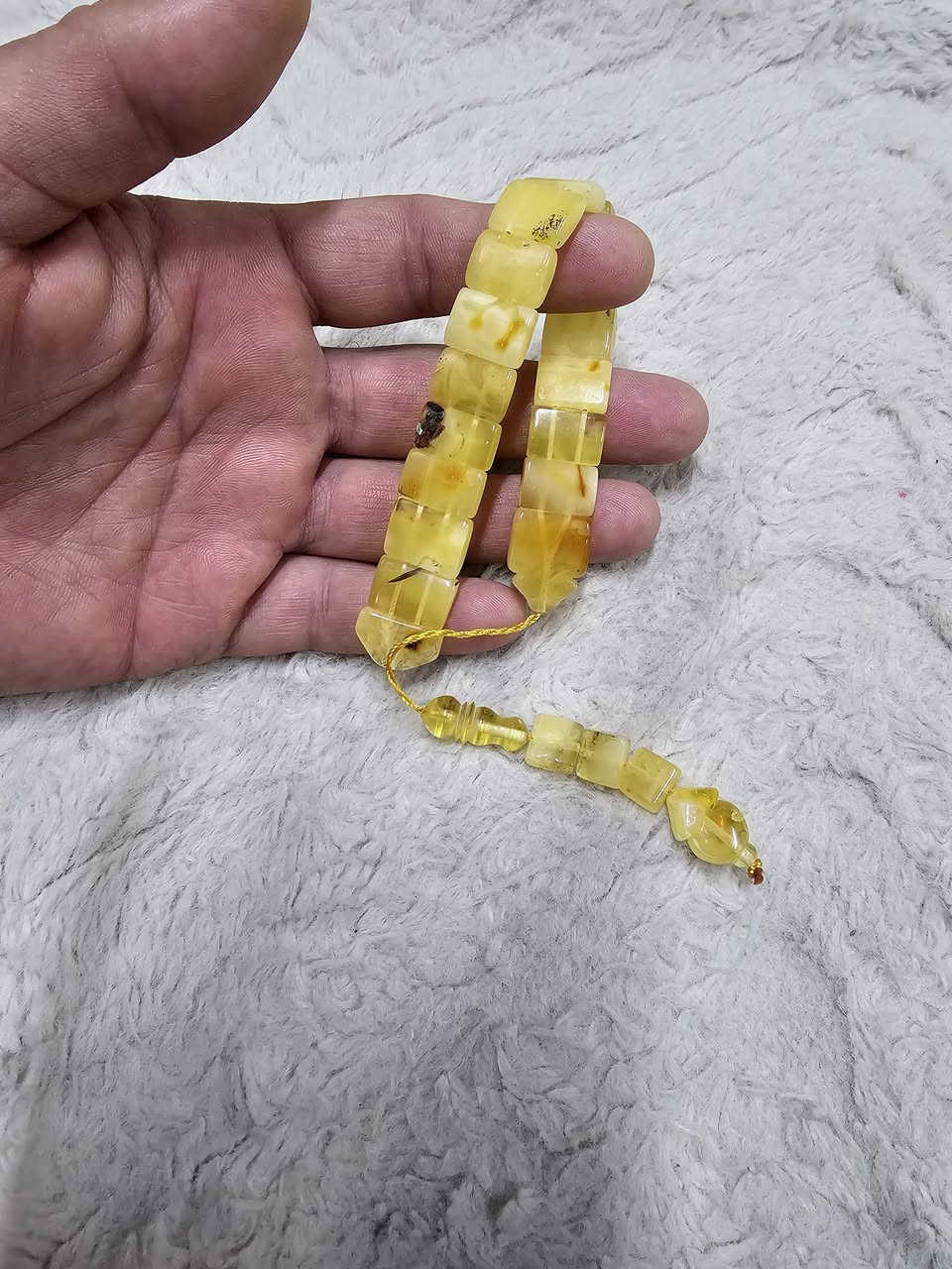 لعشاق المسابح الشبابيه 
مسبحتين من الكهرب الحر الطبيعي البلطيقي شرط وضمان مدى الحياة بأصالة الخامة لاكبس ولاضغط ولا مسال ولامعالج ولاكهرب صيني بتفصال يسمى زازا او القصه اليونانيه 
وزن واحده ١٤ غرام والثانيه ١٥ غرام المسبحتين ٢٩ غرام


**إذا كنت صاحب هذا الإعلان وتريد حذفه لأي سبب، رجاءا أرسل رسالة إلى الدعم الفني**