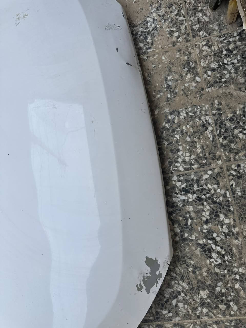 السلام عليكم
بنيد توسان خليجي 2017 للبيع بي بارد قليل بالگصة السعر 400$ وبي مجال.  
الهاتف ***********
