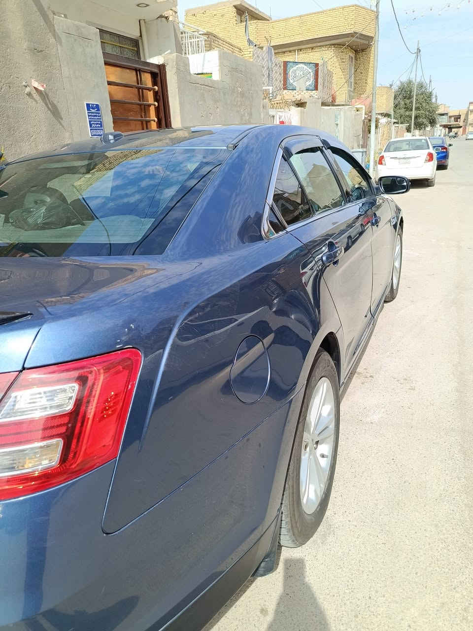 السلام عليكم للبيع فورد تورس 18بغداد بأسم تحويل مباشر قطعتين صبغ بنيد وجاملغ والسونار موجود يرحم والديك لا تكلي جاي وامسح المنشور  وتخليني  مشتول منتظرك سعره,  بيه مجال  موجوده بالكوت  تجي تكلب وتشوف وتدلل بيع فقط خلي سعرك إذا عجبني ابيعلك
***********
