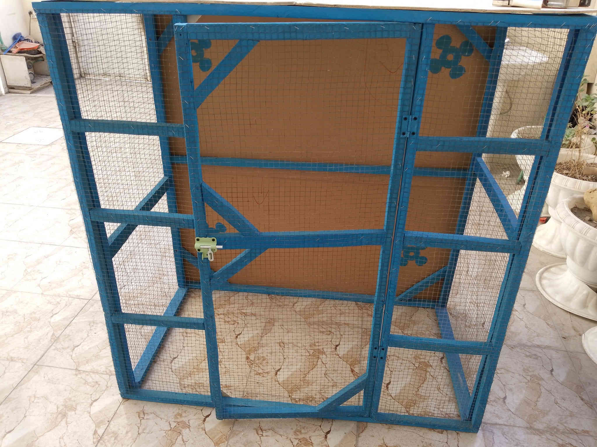 سلام عليكم مرخصت الادمن متاح قفص خشب حلو ومرتب وجبير درجة اولى قياسات العرض 120 ارتفاع 120 نزال 60 يتفصخ براغي يرهم لطيور الزينه والدجاج سعر النهائي 40 بدون عمله مكان بغداد الحريه لايوجد توصيل مراسله خاص او اتصال على الرقم بي وتسابب
***********
