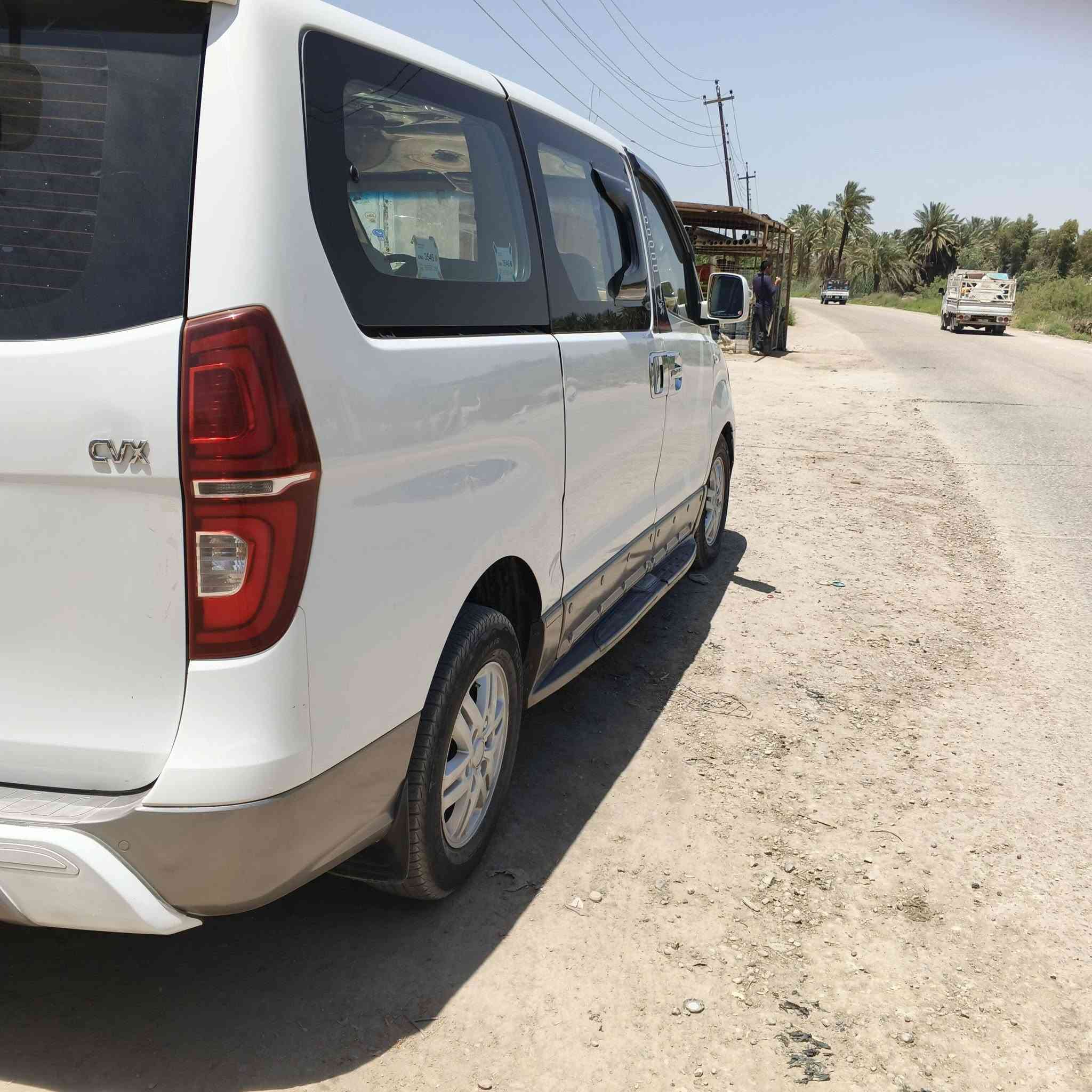السلام عليكم 
للبيع اؤ مراوس ب اقل 
ستاركس موديل 18 قادسيه رقم جديد باقي بس ستلام الوحات جدد 
مخلوط مسكر سبلاين مكينه كير تخم تاير تبريد جاهزه بيه مكانات صبغ شواصي لغود كفاله سعره 190 وبيه مجال قليل مكان ديوانيه دغاره صدر الدغاره ***********
