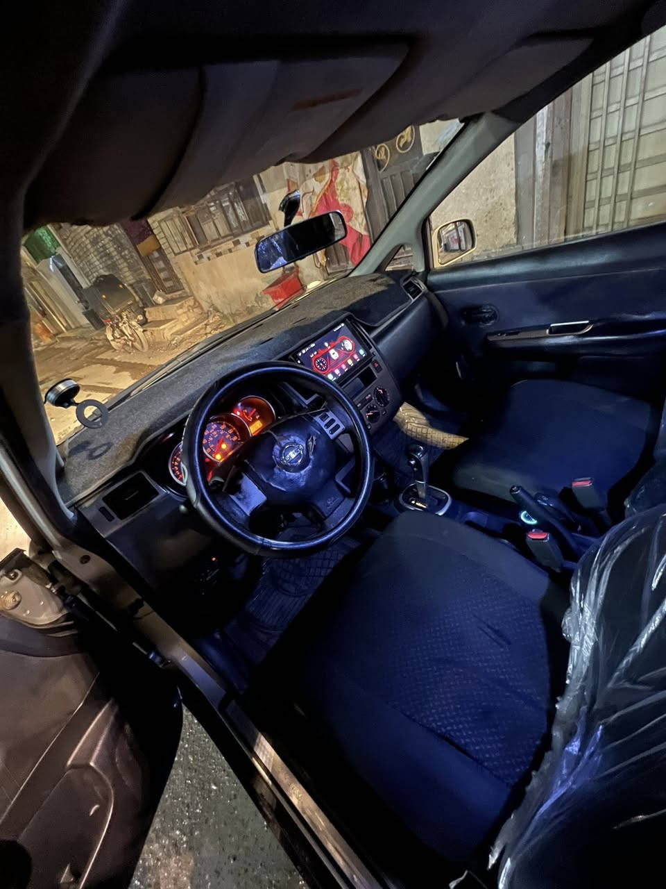 نيسان فيرسا موديل 8 محرك 1800 كير atf بيه كم قطع صبغ موضحات بسونر لغد شاصي مكفول فقط طخه بلبدنه وتبديل بنيد  كهربائيات شغاله كله 
63 وبيه مجال بسيط مكاني بغداد الخطيب 
***********
