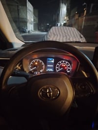 يابا كورلا كروس موديل 24 بانزين نص فول سيارة حادثها ببسيط دخول قبل 5اي...