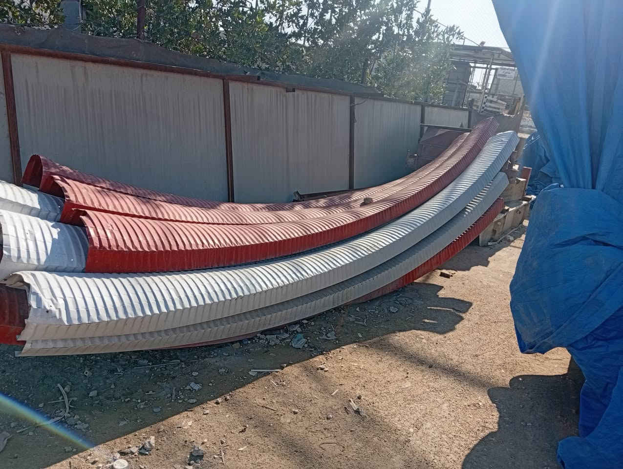 للبيع العرض 2متر الطول 9 
***********
